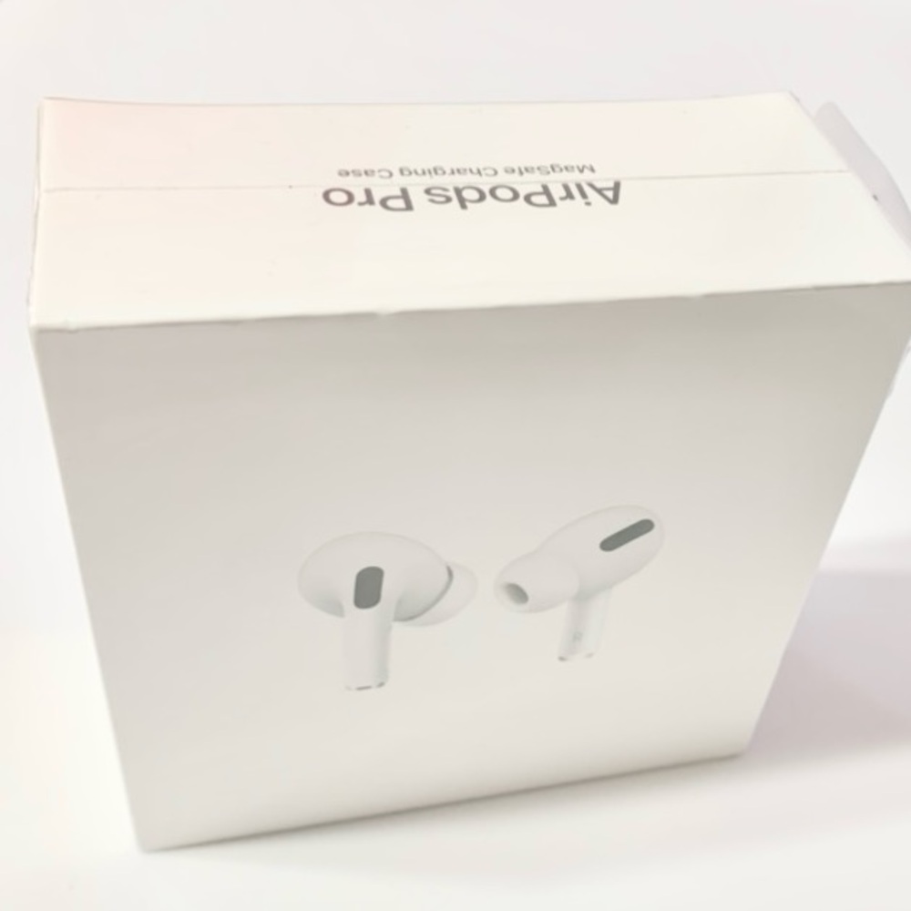 Apple AirPods Pro 2021 Wireless Ear Buds MagSafe Charging Case NEW - SEALED